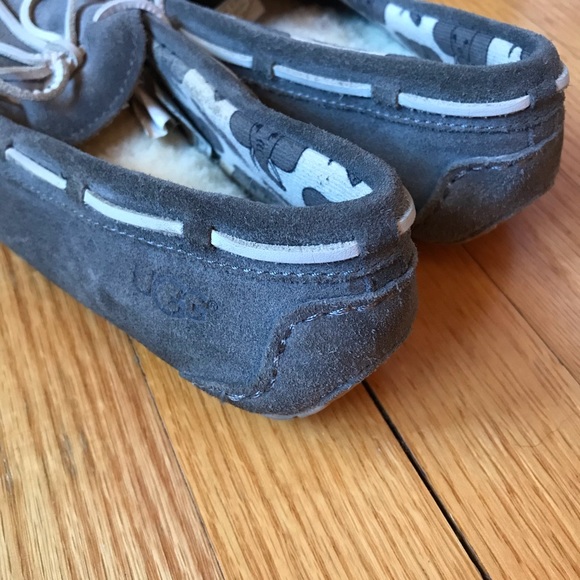 UGG Grey Elephant Dakota Slipper Moccasins - Picture 4 of 5